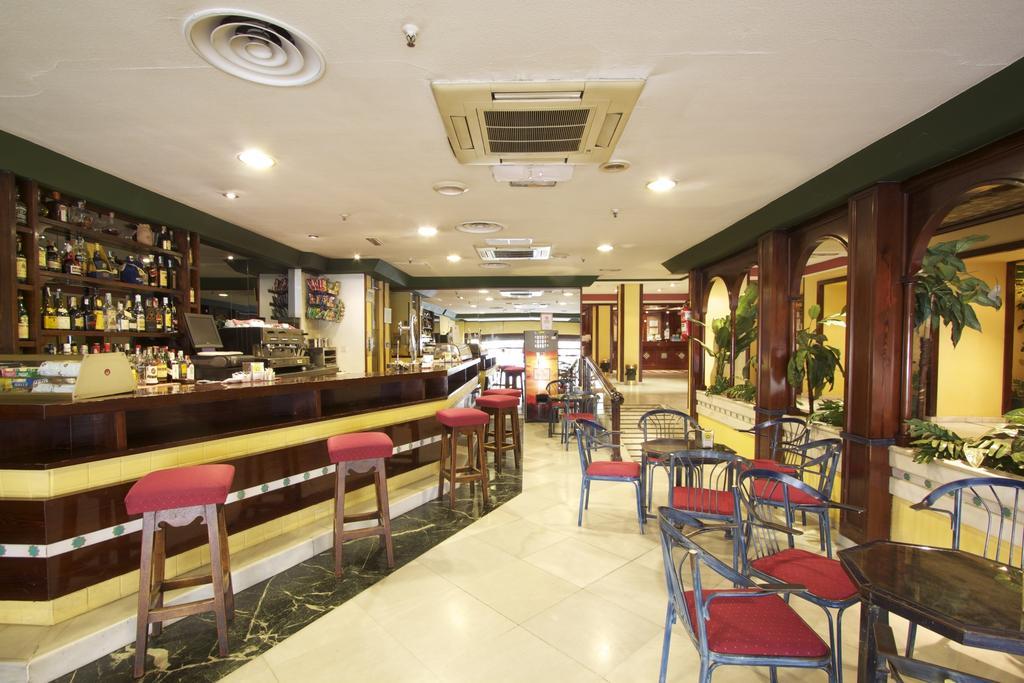 Catalonia Granada Hotel Restaurant photo